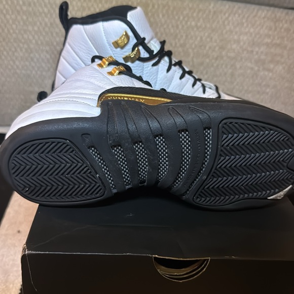 Air Jordan 12 retro GS - Picture 2 of 3
